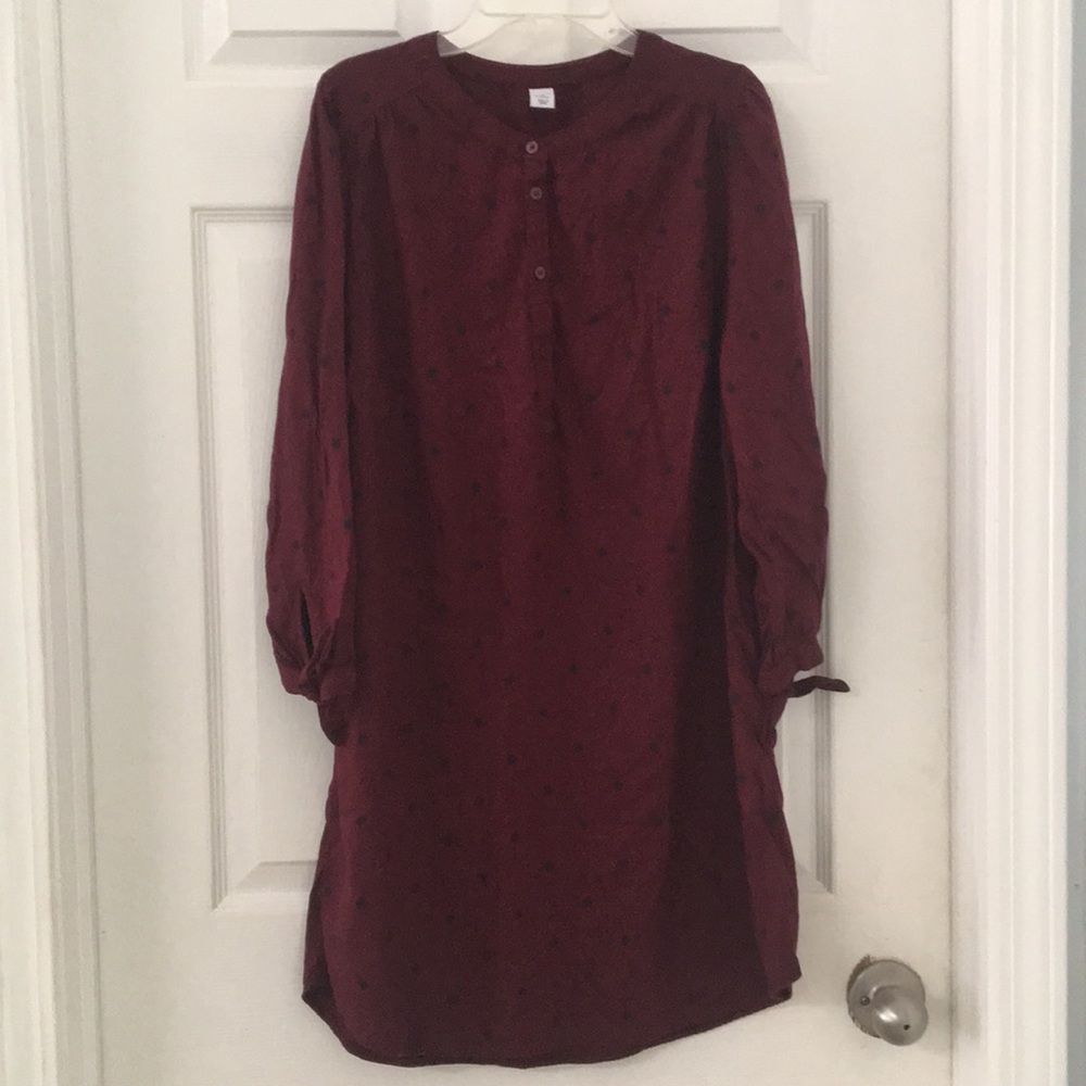👗#7 Petite dress with navy polka dots.